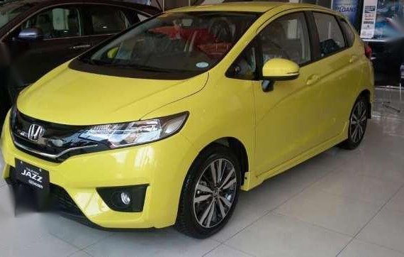 2017 Brandnew HONDA JAZZ 35k Dp mobilio brio brv Mothers day Promo g4