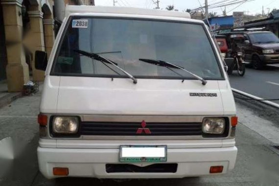 Well maintained Mitsubishi 2007 L300 Dual Aircon New Paint for sale