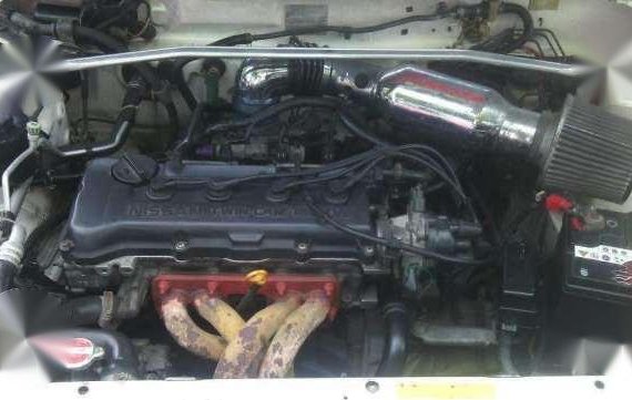 Nissan Sentra AT White For Sale