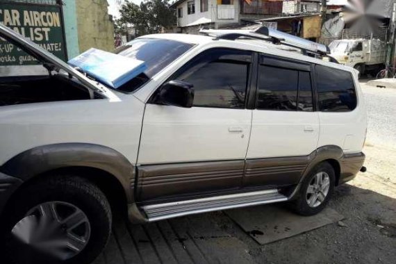 Toyota Revo vx240 model 2004