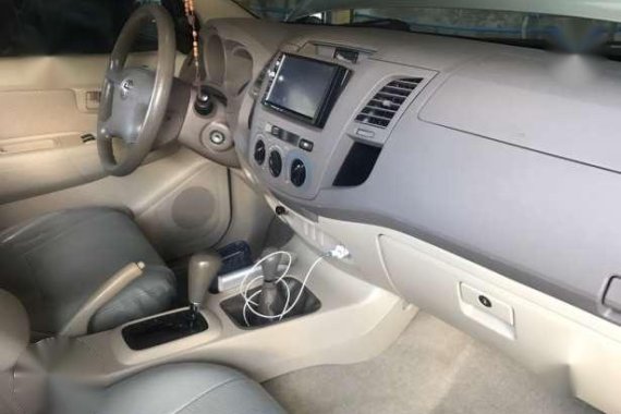 Toyota Hilux 2006 4x4 Silver For Sale