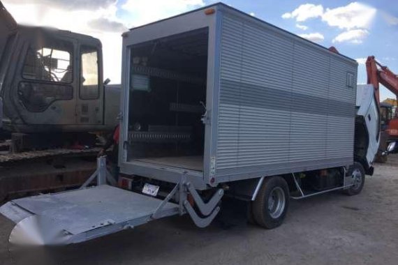 Rush Sale: ISUZU ELF 14ft closedvan 6wheels