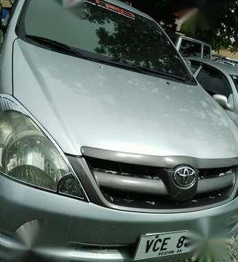 Very Fresh Toyota Innova J Gas MT 2006 for sale