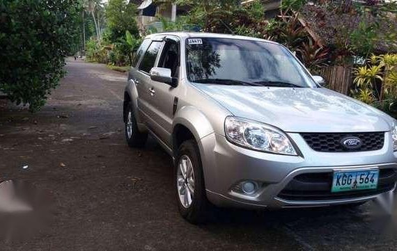 Ford Escape XLT (negotiable upon viewing)