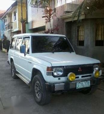 2003 Mitsubishi Pajero-MT Diesel White For Sale