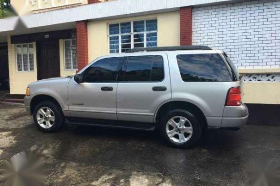 Ford Explorer 06 Silver Automatic for sale