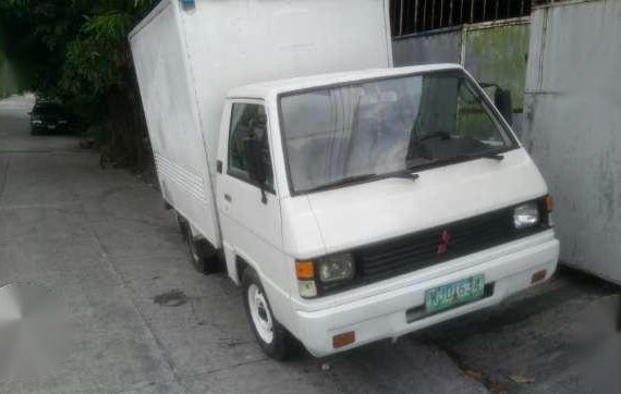 For sale Mitsubishi L300 Aluminum Van