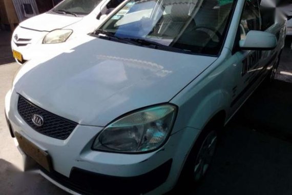 Taxi Kia Rio 2008 Manual White for sale