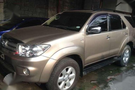 2011 Toyota Fortuner 2.5 G Automatic Brown Diesel