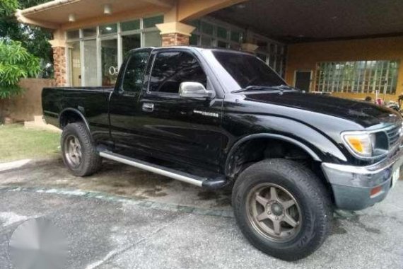 For sale Toyota Tacoma 4x4 pick up