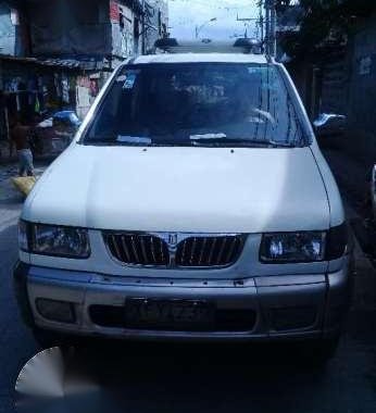 Isuzu Crosswind Gas White for sale