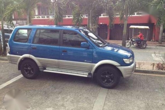 Isuzu Crosswind Blue 2004 AT for sale