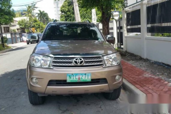 2010 toyota fortuner diesel 4x2 a/t