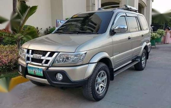 Isuzu Sportivo X 2013 MT Grey For Sale