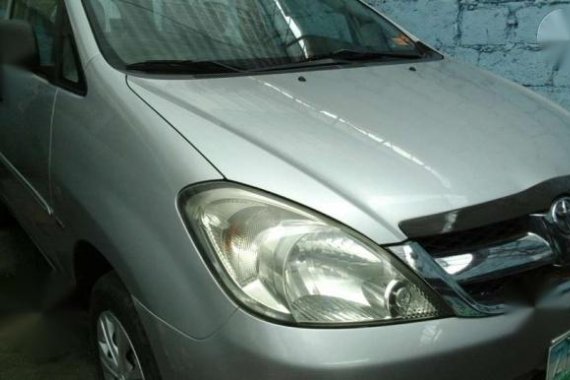 Toyota Innova 2006 Automatic Silver For Sale