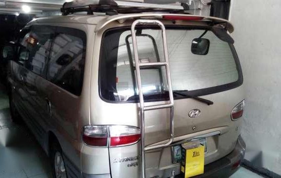 Hyundai Starex CRDI 2005 Beige AT Diesel 