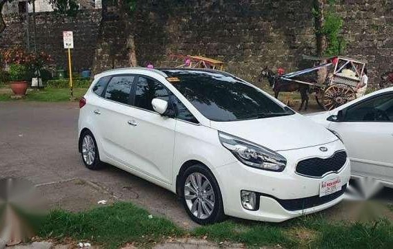 Kia Carens ex top of the line Asume asume