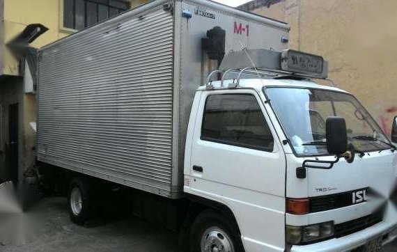 99 dor Isuzu Elf Npr wide 14ft alum van 6w eagle inline