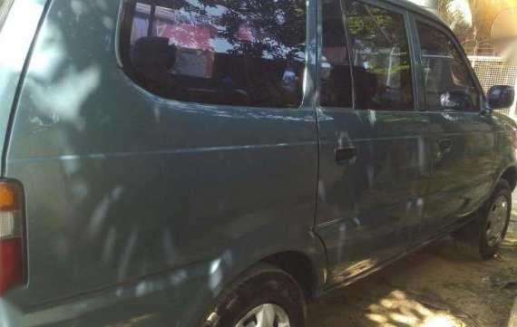 Toyota Revo 2000 Diezel Green For Sale
