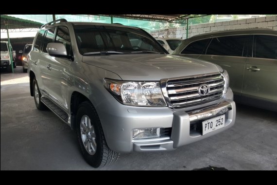 2011 Toyota Land Cruiser LC 200 AT for sale