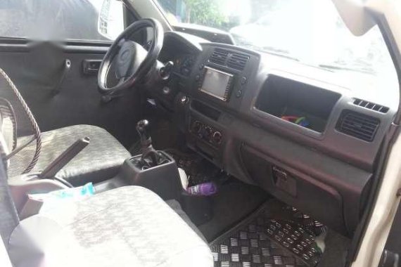 Suzuki APV 2008 White MT For Sale