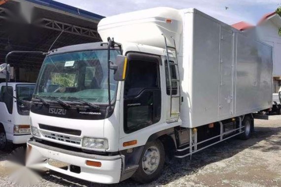 Isuzu Forward Giga Wide Refrigerated Reefer Freezer Van Japan CBU elf