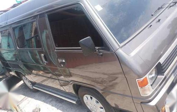 Mitsubishi L300 versa van