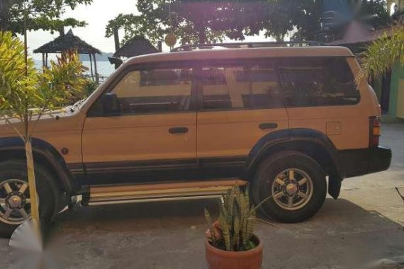 Mitsubishi Pajero Gen2 4x4 Brown AT For Sale