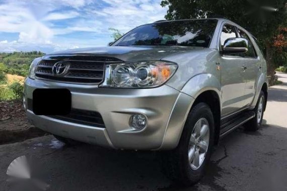 BIG DISCOUNT AWAITS U!2011 toyota fortuner G 1st own cebu diesel