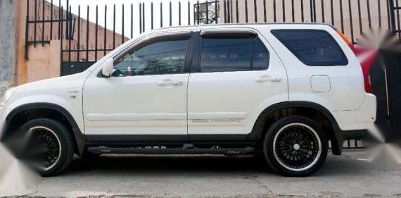 Honda CR-V 04 - Pearl White - Matic - 2004