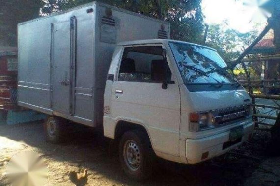 Mitsubishi l300 aluminum van