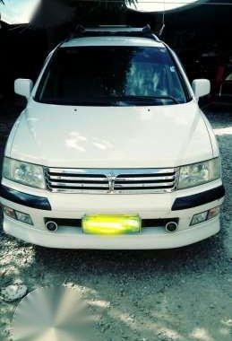 Mitsubishi chariot grandis 1999 model