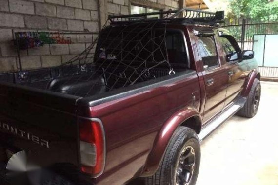 Nissan Frontier AT 4x4