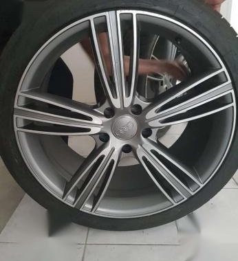 Audi q7 rims and tires