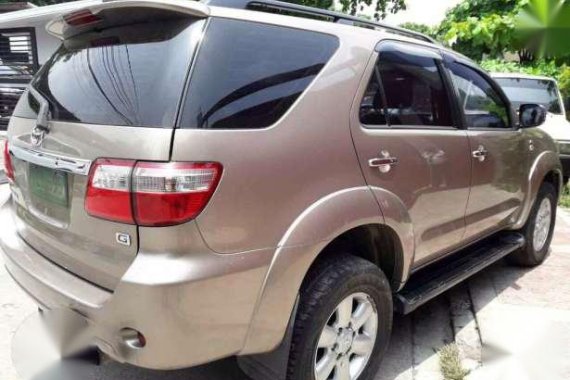 2011 Toyota Fortuner G 2.5 Diesel Matic 1own Leather seats interior