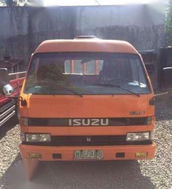 Isuzu Elf Dropside NPR