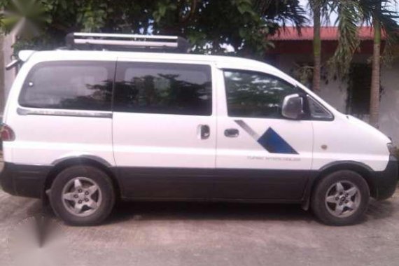 Selling Hyundai Starex 2001 model Diesel Manual 350K (Negotiable)