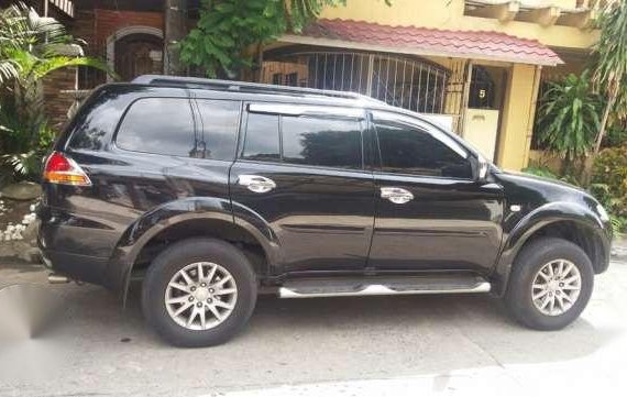 2012 Mitsubishi Montero gls v