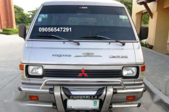 Mitsubishi L300 Versa Van 02