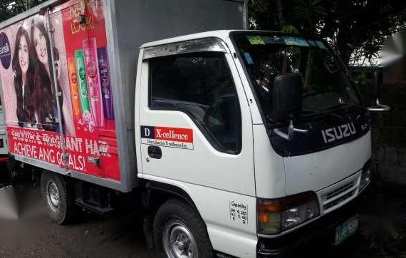 2010 Isuzu Elf nkr