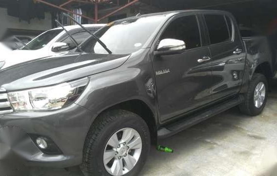 1 day Sale May 11 2017 Toyota Hilux G 4x2 AT for 1.210m