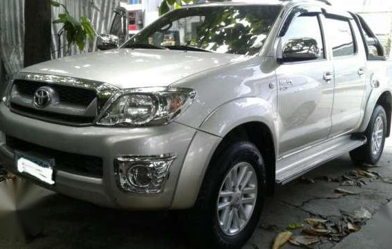 Toyota Hilux G 2010 Model Diesel Navarra strada dmax ranger