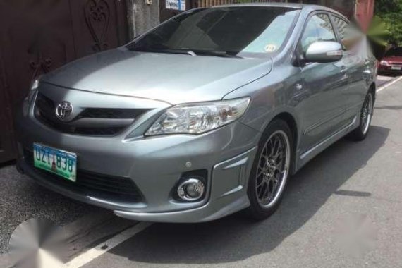 Toyota Corolla Altis 1.6V AT 2013