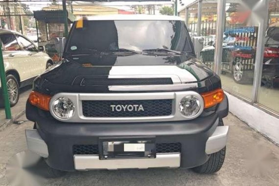 2016 Toyota Fj Cruiser 4x4 Automatic Almost NEW