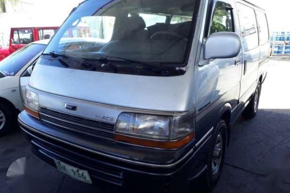 Toyota Hi-Ace Custom 2003 AT Silver For Sale