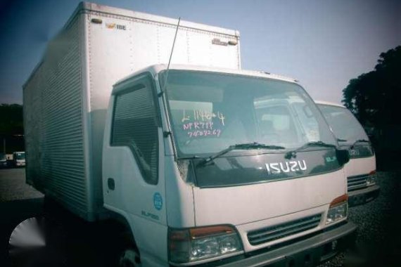 Isuzu Elf Aluminum Closed Van Truck (1146 #4)