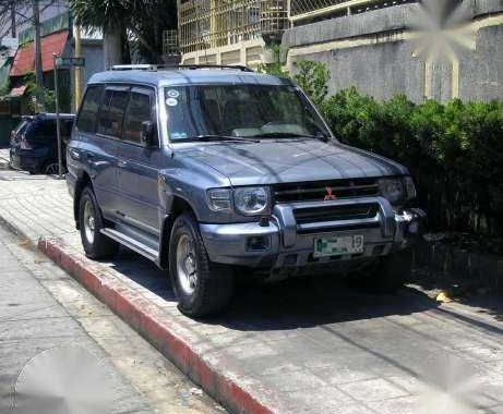 Mitsubishi Pajero Montero SR