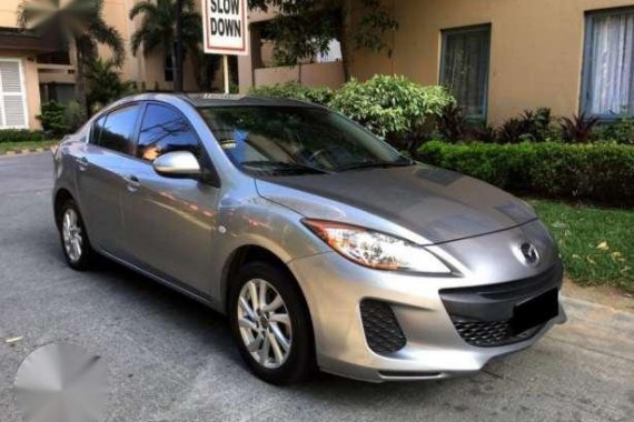 2013 Mazda3 1.6L AT matic - pristine condition!