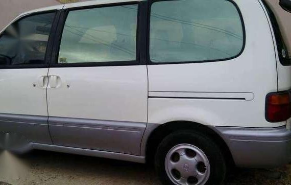 Serena Nissan Van White MT 1997