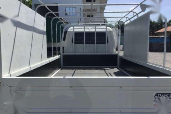 Isuzu Elf Giga White 4HG1 Engine